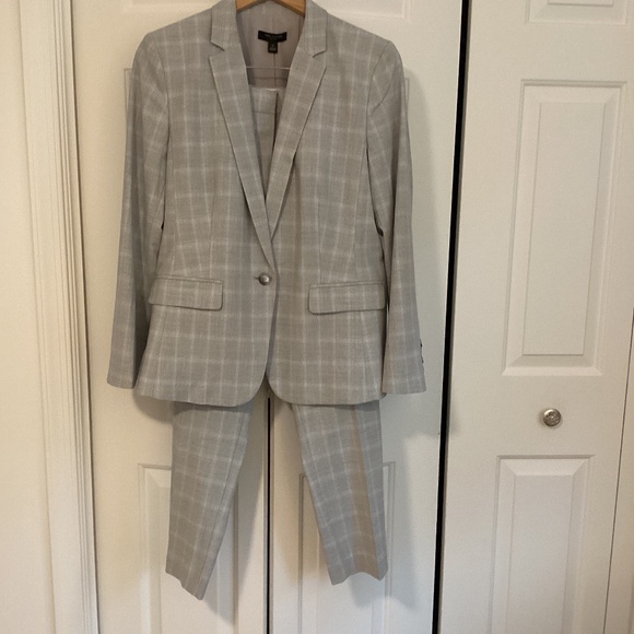 Two-piece lavender/cream plaid suit - Picture 1 of 5